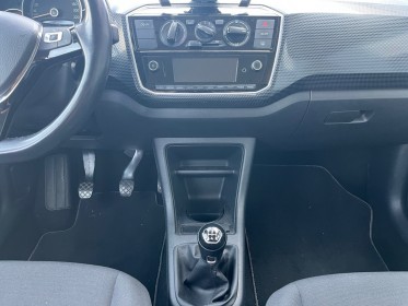 Volkswagen up up 1.0 60 bluemotion technology bvm5 move up! - faible kms garantie 12 mois occasion simplicicar lyon nord ...