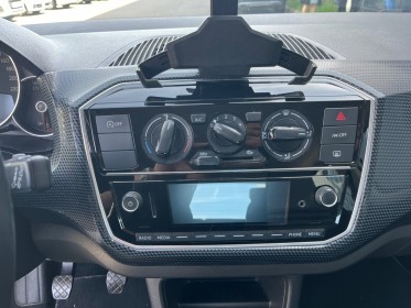 Volkswagen up up 1.0 60 bluemotion technology bvm5 move up! - faible kms garantie 12 mois occasion simplicicar lyon nord ...