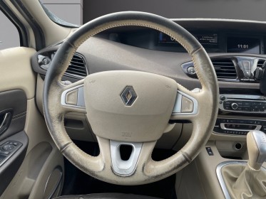 Renault grand scenic iii dci 110 initiale edc 7 places / boite automatique / toit ouvrant / sièges chauffants / caméra /......