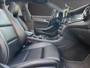 Mercedes classe cla business 200 d 7-g dct business edition -toit ouvrant - camera de recule - sieges electrique avec memoire...