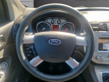 Ford kuga 2.0 tdci 140 dpf 4x2 titanium entretiens a jour occasion avignon (84) simplicicar simplicibike france