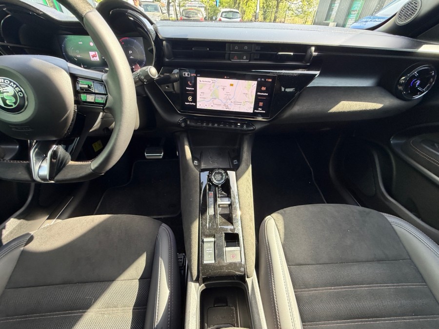 ALFA ROMEO d'occasion JUNIOR 1.2 IBRIDA 145 JUNIOR intensea E-DCT6 de