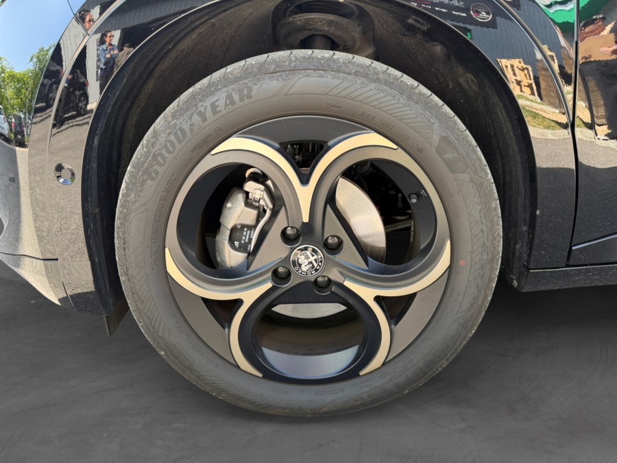 ALFA ROMEO d'occasion JUNIOR 1.2 IBRIDA 145 JUNIOR intensea E-DCT6 de