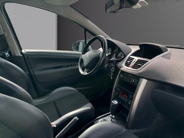 Peugeot 207 sw boite auto/1.6 vti/120ch/ premium outdoor/carplay/garantie 12 mois occasion simplicicar salon de provence...