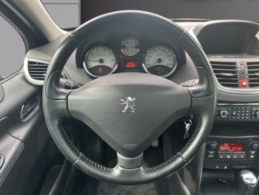 Peugeot 207 sw boite auto/1.6 vti/120ch/ premium outdoor/carplay/garantie 12 mois occasion simplicicar salon de provence...