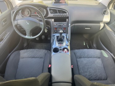 Peugeot 3008 premium pack 1.6 hdi 112 ch sieges chauffants/ toit pano occasion simplicicar orgeval  simplicicar simplicibike...