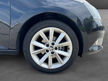 Skoda fabia 1.2 tsi 90 ch greentec série spéciale edition garantie 12 mois clim / bluetooth / front assist occasion...