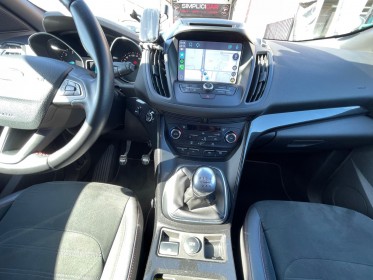 Ford kuga 2.0 tdci 150 ss 4x2 bvm6 st-line full led entretiens ford camera de recul carplay occasion simplicicar meaux...
