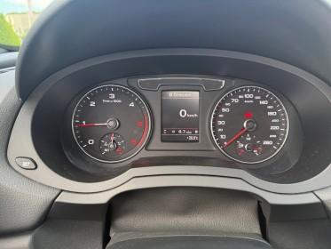 Audi q3 2.0 tdi ultra 150 ch s line - suivi complet/2°main/toit pano/radar - garantie 12 mois occasion simplicicar soissons...