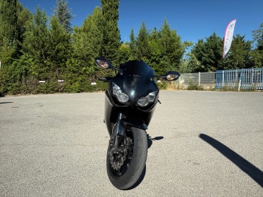 Honda 1000 cbr rr fireblade cbr rr fireblade 1000cc /plaquettes brembo / disques arashi / durites avia / maitre cylindres...