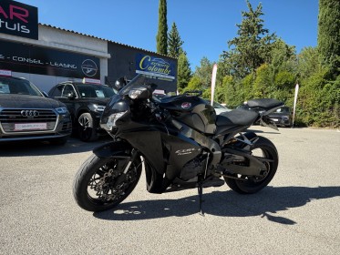 Honda 1000 cbr rr fireblade cbr rr fireblade 1000cc /plaquettes brembo / disques arashi / durites avia / maitre cylindres...