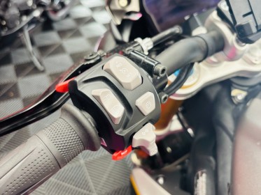 Triumph  speed triple 1200 rs kit carbone  jante gold  garantie 12 mois occasion simplicicar villebon-sur-yvette simplicicar...