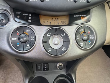 Toyota rav4 rc 150 d-4d 2wd limited edition garantie 12 mois occasion montpellier (34) simplicicar simplicibike france