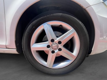 Seat leon cr  1.6 tdi 90ch   aucun frais a prevoir distri ok vidange ok egr ok occasion avignon (84) simplicicar simplicibike...