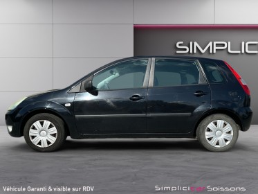 Ford fiesta 1.3i senso - suivi complet/climatisation - garantie 12 mois occasion simplicicar soissons simplicicar...