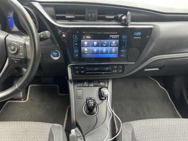 Toyota auris rc18 hybride 136h tendance, caméra arrière, bluetooth, garantie 12 mois occasion simplicicar villejuif ...