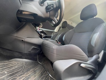 Peugeot 208 1.6 vti 120ch bva4 allure / moteur a chaine / ideal jeune permis occasion simplicicar orgeval  simplicicar...