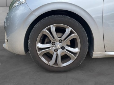Peugeot 208 1.6 vti 120ch bva4 allure / moteur a chaine / ideal jeune permis occasion simplicicar orgeval  simplicicar...