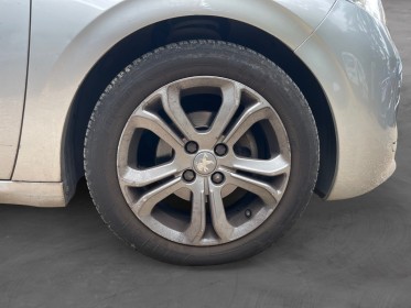 Peugeot 208 1.6 vti 120ch bva4 allure / moteur a chaine / ideal jeune permis occasion simplicicar orgeval  simplicicar...