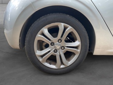 Peugeot 208 1.6 vti 120ch bva4 allure / moteur a chaine / ideal jeune permis occasion simplicicar orgeval  simplicicar...