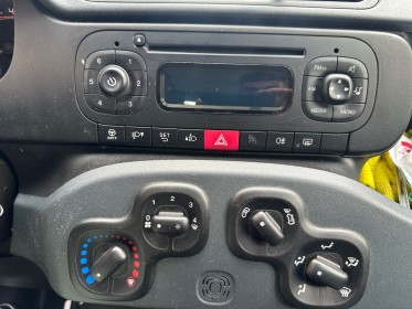 Fiat panda serie 2 1.2 69 ch pop, climatisation, esp, city steering, garantie 12 mois occasion simplicicar villejuif ...