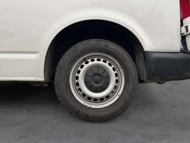 Volkswagen transporter fourgon l1h1 2.0 tdi 150 dsg7 business line attelage plancher bois radars de recul garantie 12 mois...