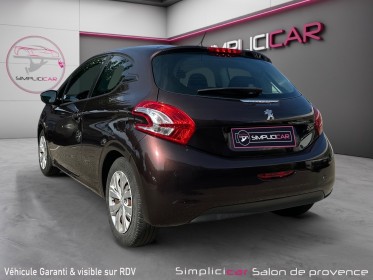 Peugeot 208 68ch/moteur a chaine/climatisation/ecran bluetooth/garantie 12 mois occasion simplicicar salon de provence...