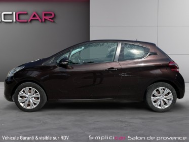 Peugeot 208 68ch/moteur a chaine/climatisation/ecran bluetooth/garantie 12 mois occasion simplicicar salon de provence...