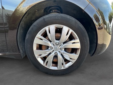 Peugeot 208 68ch/moteur a chaine/climatisation/ecran bluetooth/garantie 12 mois occasion simplicicar salon de provence...