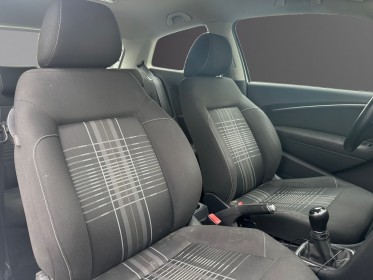 Volkswagen polo 1.0 60 série spéciale lounge - radar de recul - bluetooth - régulateur - garantie 12 mois occasion...