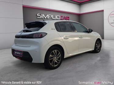 Peugeot 208 100 ch ss eat8 style apple carplay garantie 12 mois occasion simplicicar vichy simplicicar simplicibike france