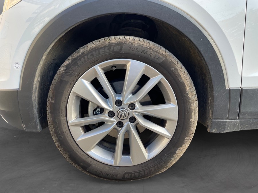 VOLKSWAGEN d'occasion T-CROSS 1.0 TSI 115 CARAT de 2019 Lyon Ouest