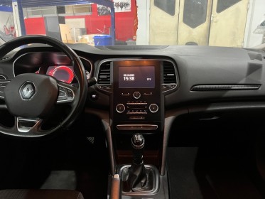 Renault megane iv berline business tce 100 energy business occasion avignon (84) simplicicar simplicibike france