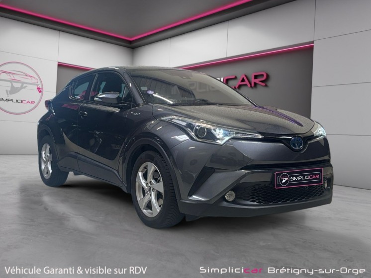 Toyota c-hr hybride 122h dynamic - camera de recul - suivi toyota - garantie 12 mois occasion simplicicar bretigny-sur-orge...