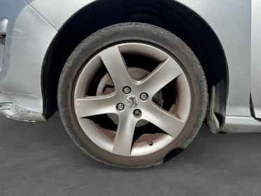 Peugeot 308 1.6 thp 140ch féline a toit pano bluetooth clim garantie 12 mois occasion simplicicar narbonne simplicicar...
