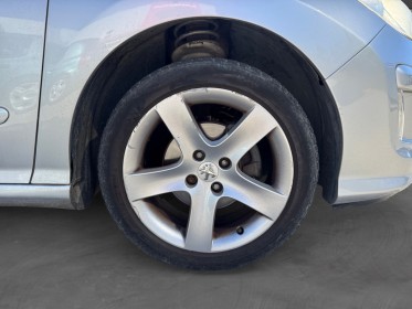 Peugeot 308 1.6 thp 140ch féline a toit pano bluetooth clim garantie 12 mois occasion simplicicar narbonne simplicicar...