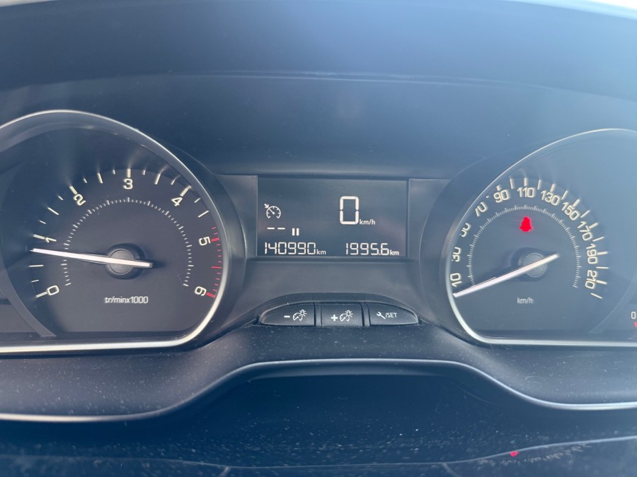 PEUGEOT d'occasion 208 1.5HDI 100 de 2020 Vauvert (30)﻿