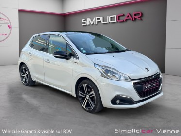 Peugeot 208 1.6 bluehdi 120ch ss bvm6 gt line toit pano - garantie 12 mois occasion simplicicar vienne simplicicar...