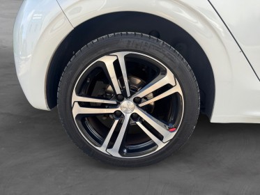 Peugeot 208 1.6 bluehdi 120ch ss bvm6 gt line toit pano - garantie 12 mois occasion simplicicar vienne simplicicar...