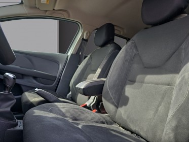 Renault clio iv estate 90 ch tce bvm6 limited attelage amovible révisée garantie 12 mois occasion simplicicar vichy...