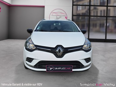 Renault clio iv estate 90 ch tce bvm6 limited attelage amovible révisée garantie 12 mois occasion simplicicar vichy...