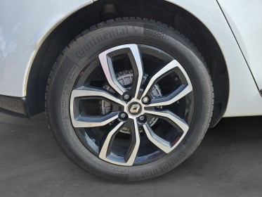 Renault clio iv estate 90 ch tce bvm6 limited attelage amovible révisée garantie 12 mois occasion simplicicar vichy...