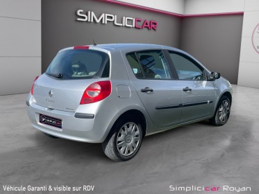 Renault clio iii 1.4 16v 100 ch authentique entretien à jour / garantie 12 mois occasion simplicicar royan simplicicar...