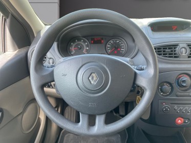 Renault clio iii 1.4 16v 100 ch authentique entretien à jour / garantie 12 mois occasion simplicicar royan simplicicar...
