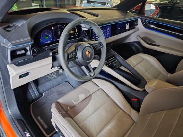 Porsche macan 4 electrique 408cv garantie constructeur occasion  simplicicar aix les bains simplicicar simplicibike france