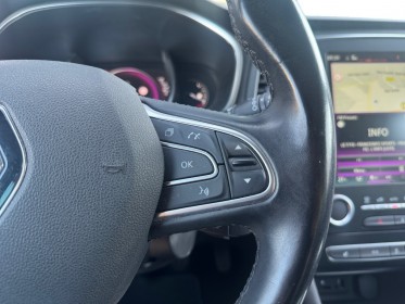 Renault megane iv berline tce 130 energy intens  démarrage main libre  gps occasion simplicicar grenoble simplicicar...