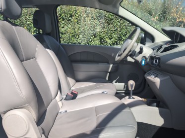 Renault twingo ii 1.2 16v 75 eco2 initiale paris - garantie 12 mois occasion simplicicar brest simplicicar simplicibike france