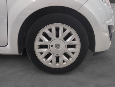 Renault twingo ii 1.2 16v 75 eco2 initiale paris - garantie 12 mois occasion simplicicar brest simplicicar simplicibike france