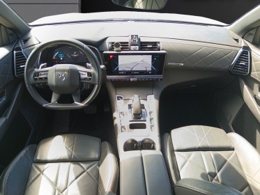 Ds ds7 crossback 1.6 thp hybride e-tense 225ch eat8 / finition rivoli / toit ouvrant / full options / couleur gris/beige...