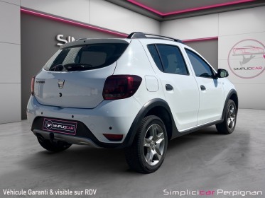 Dacia sandero tce 90 stepway radar de recul / régulateur de vitesse / navigation / suivie d'entretien complet / garantie...